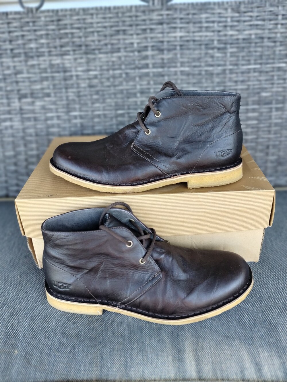 UGG Leighton Chukka Boots Men’s 10 Brown Leather Sheepskin Lined 3275 M/CHO Box